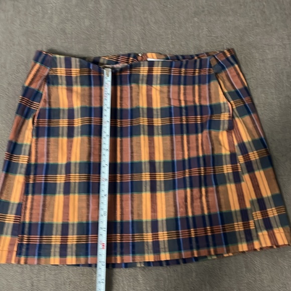 Urban Outfitters size M, plaid mini skirt - Picture 2 of 7
